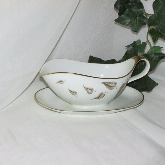 Vintage Gravy Boat Heinrich Bavaria Golden Leaves China or Fine Porcelain - Picture 8 of 11